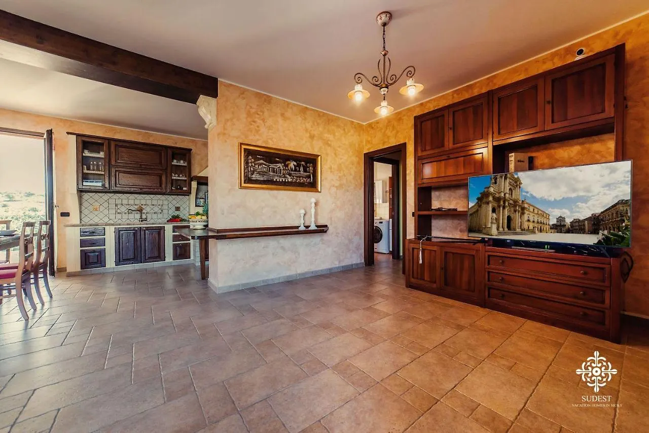 Villa Clara Country Retreat Solarino 0*,  İtalya